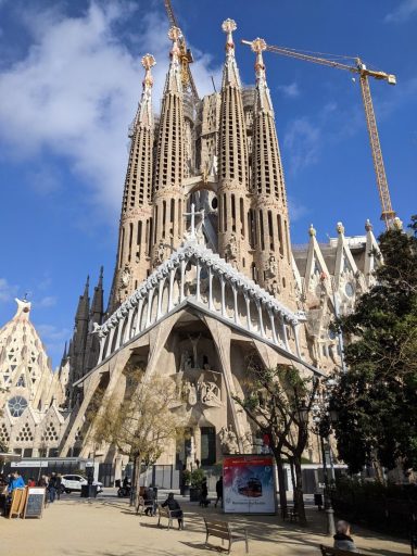 sagrada-familia-barcelona